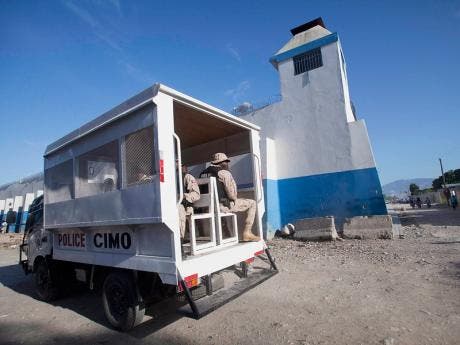 haitiprison20140811w.jpg