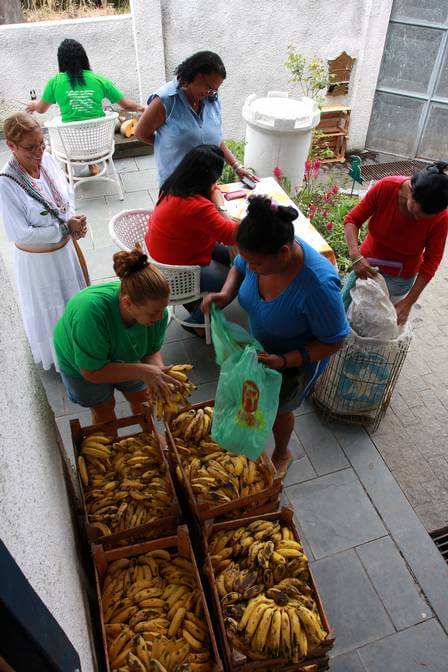 2 2 - Evangélicos, católicos e espíritas se unem para ajudar famílias necessitadas